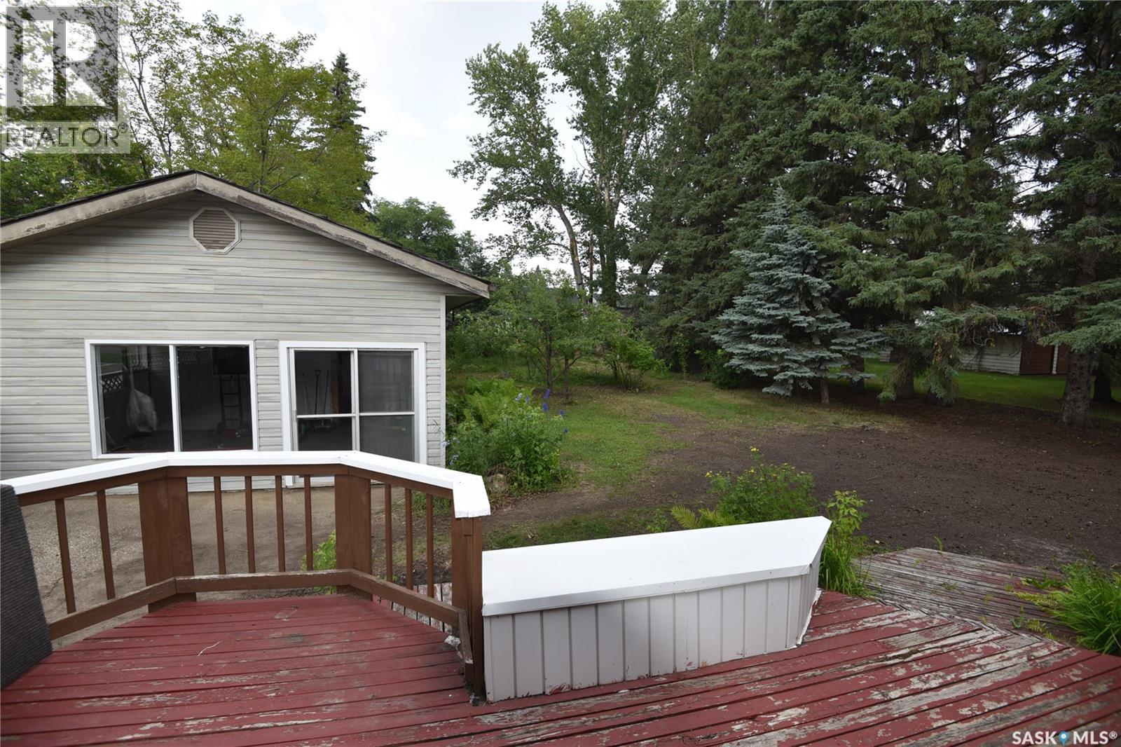 413 Maple Road E, Nipawin, SK - Outdoor With Deck Patio Veranda With Exterior