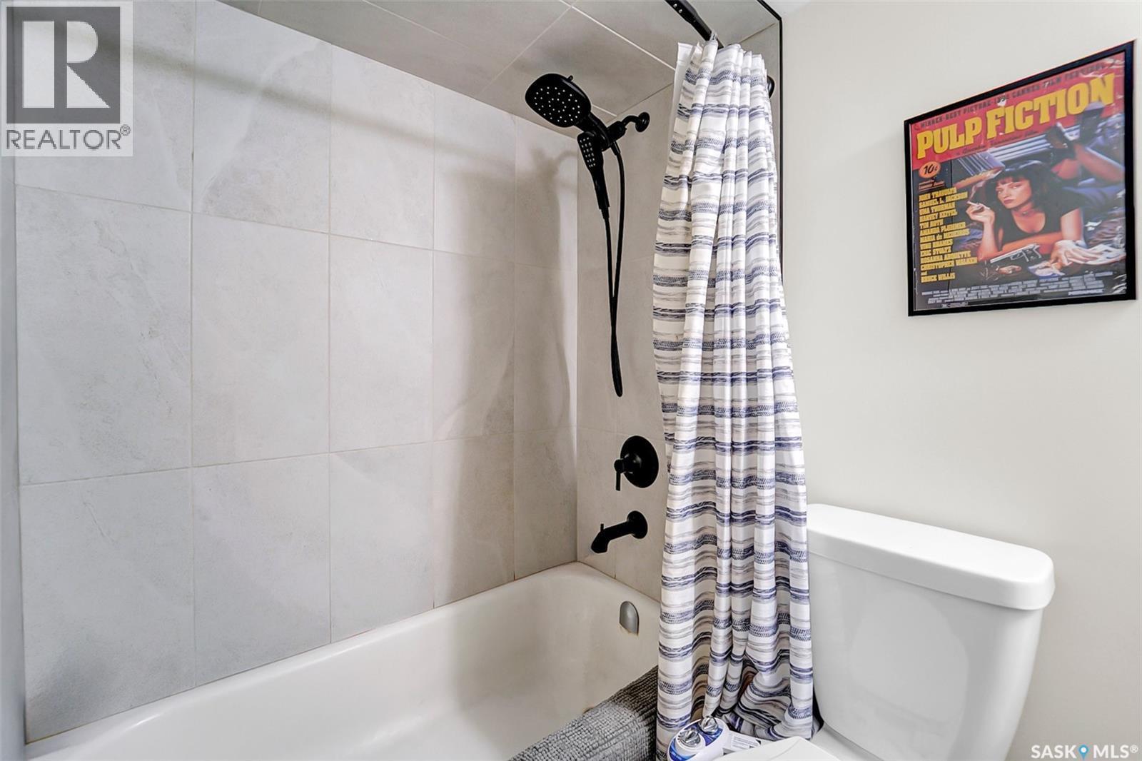 13 Carleton Drive, Saskatoon, SK - Indoor Photo Showing Bathroom