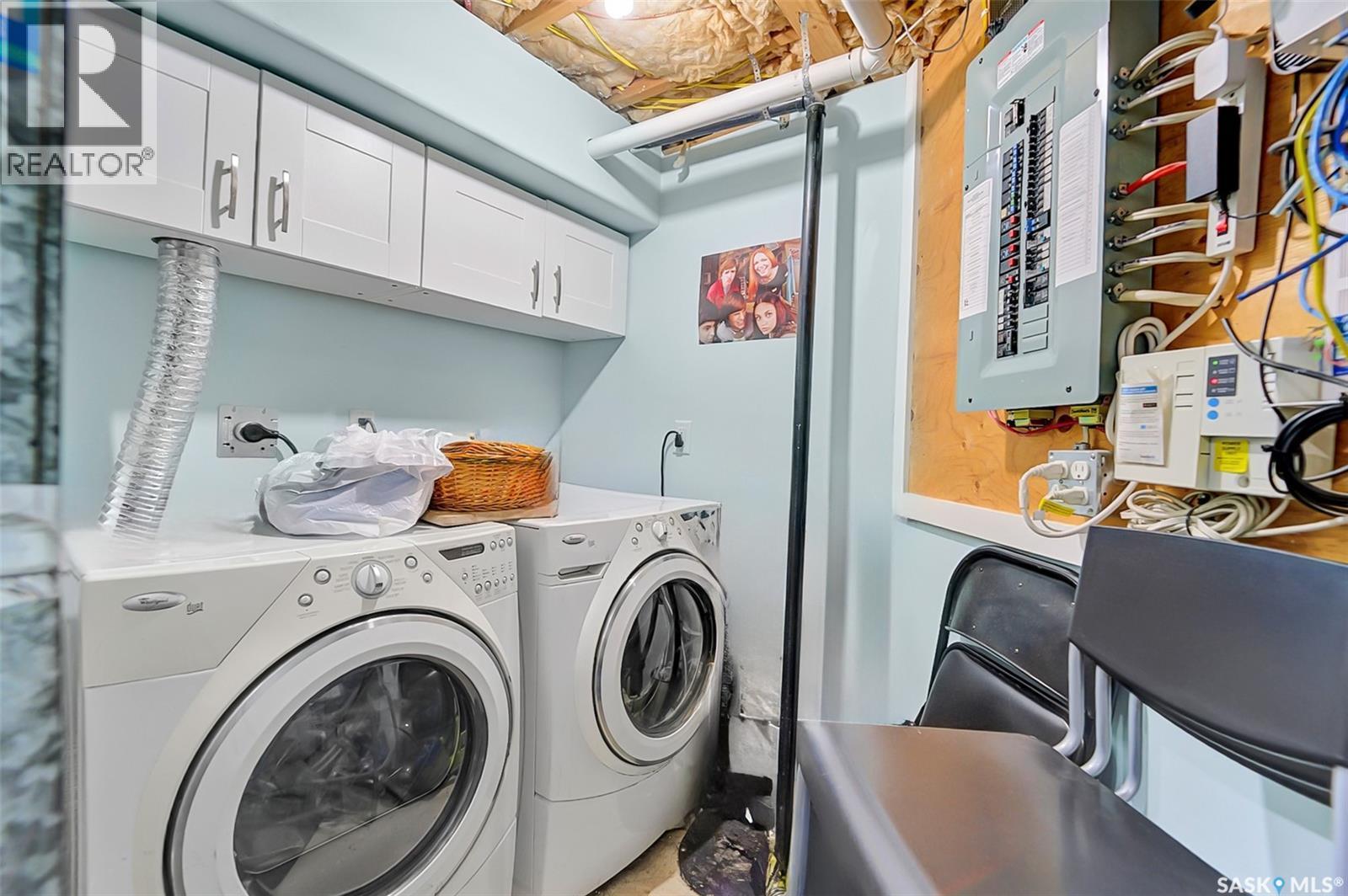 13 Carleton Drive, Saskatoon, SK - Indoor Photo Showing Laundry Room