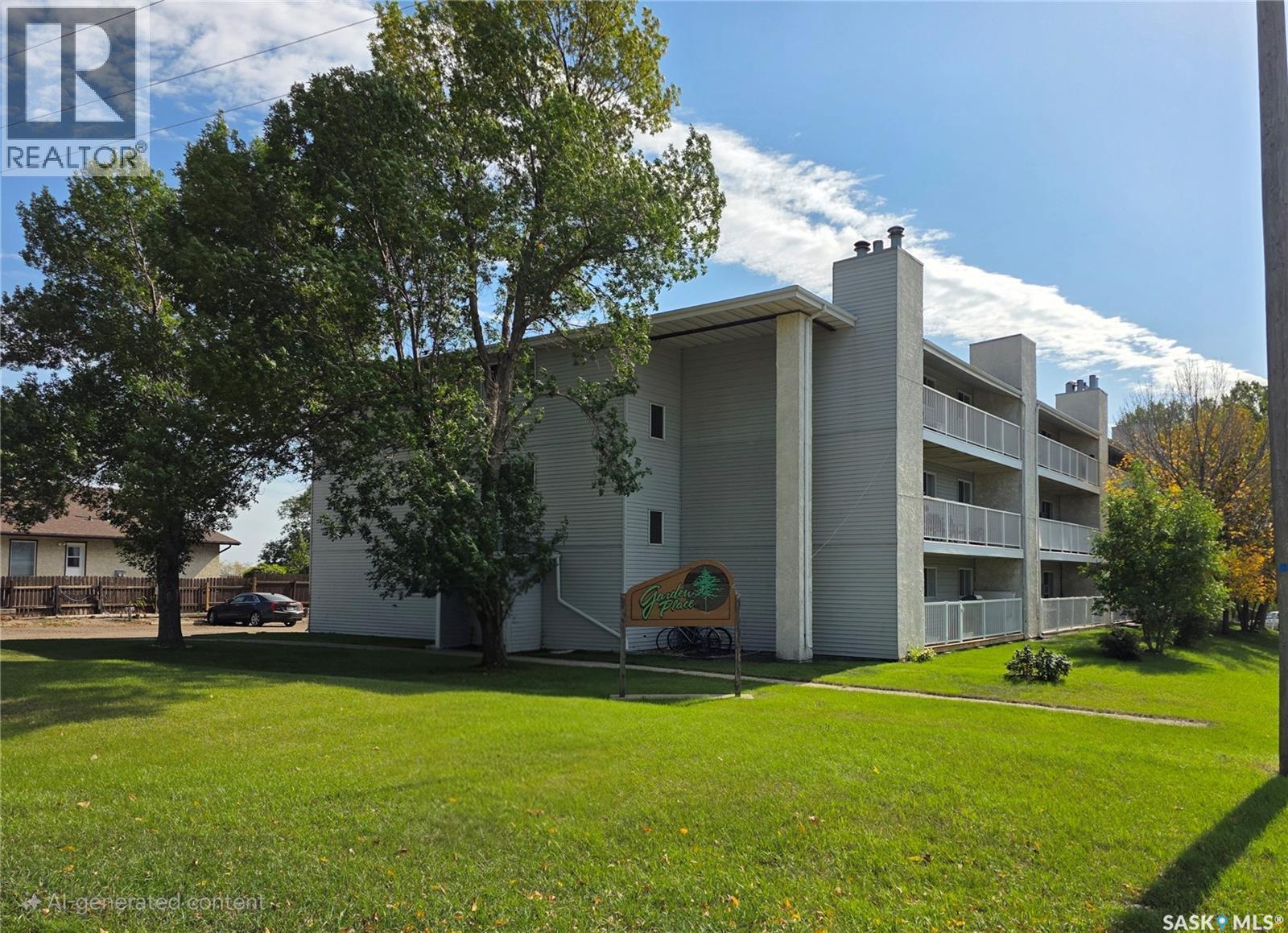 205 306 Perkins Street, Estevan, SK - Outdoor