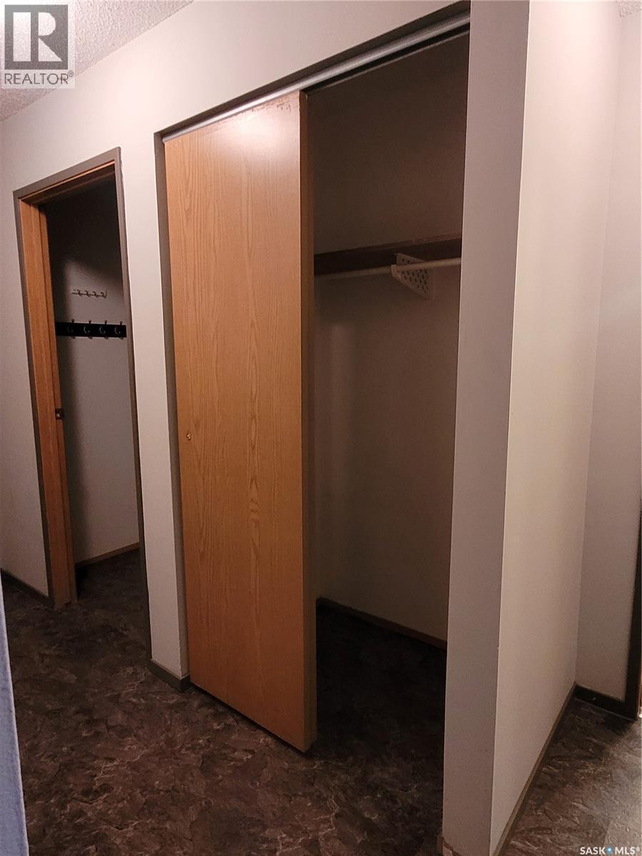 205 306 Perkins Street, Estevan, SK - Indoor Photo Showing Other Room