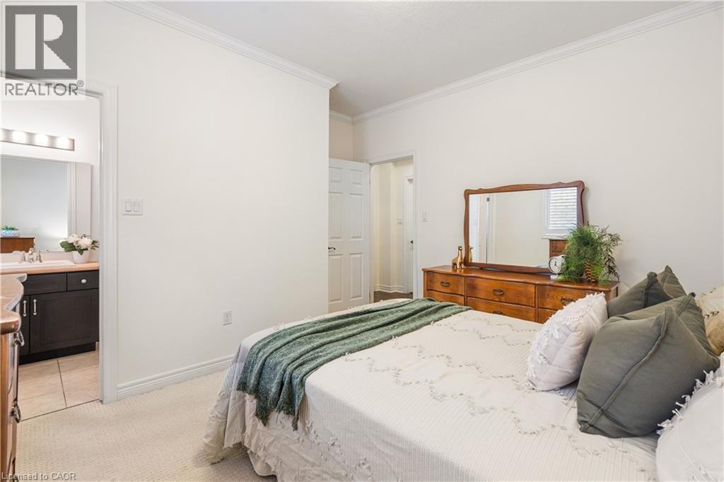 19 Simmonds Drive Unit# 8, Guelph, ON - Indoor Photo Showing Bedroom