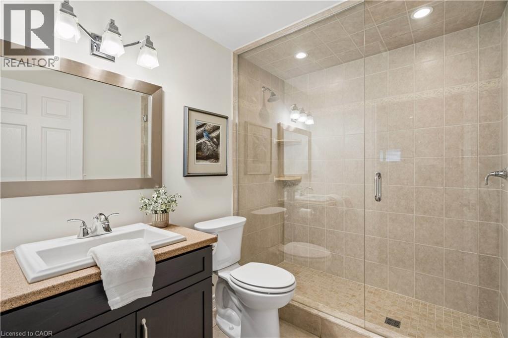19 Simmonds Drive Unit# 8, Guelph, ON - Indoor Photo Showing Bathroom