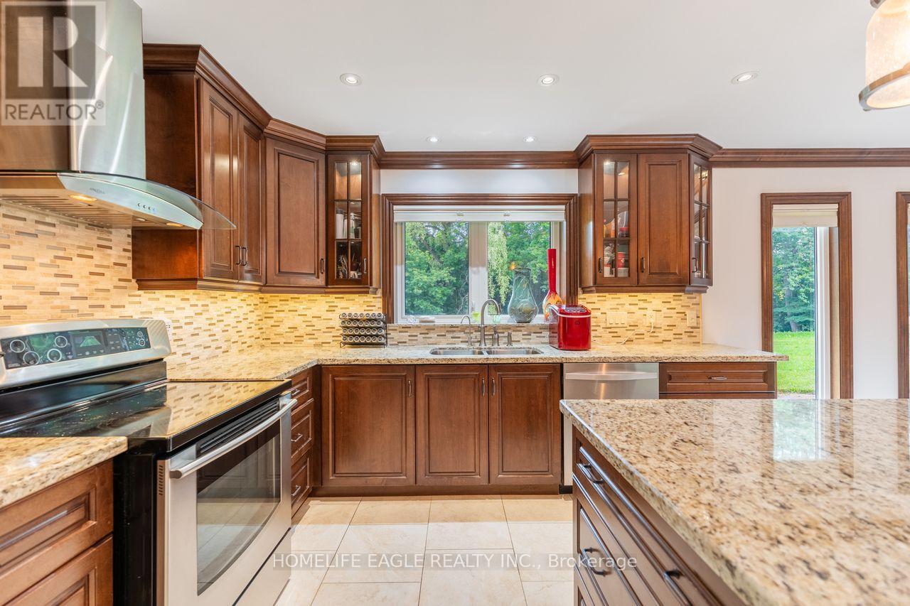 5803 3Rd Line, New Tecumseth, ON - Indoor Photo Showing Kitchen With Double Sink