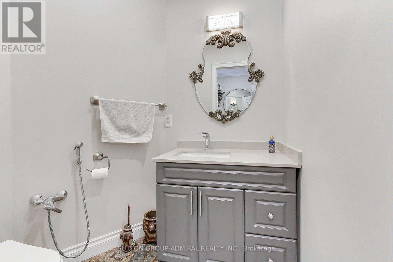 7205 19Th Side Road, King, ON - Indoor Photo Showing Bathroom