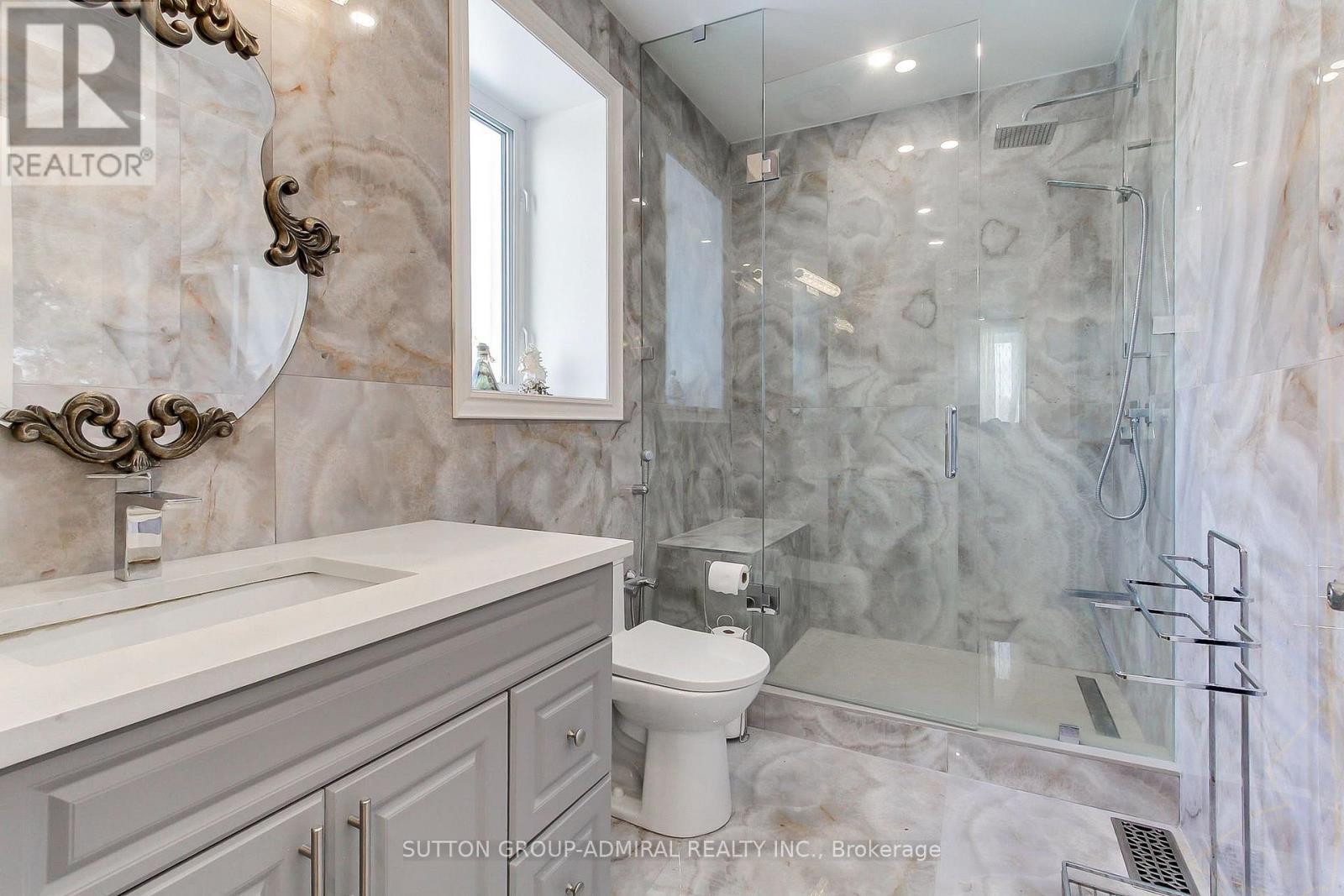 7205 19Th Side Road, King, ON - Indoor Photo Showing Bathroom