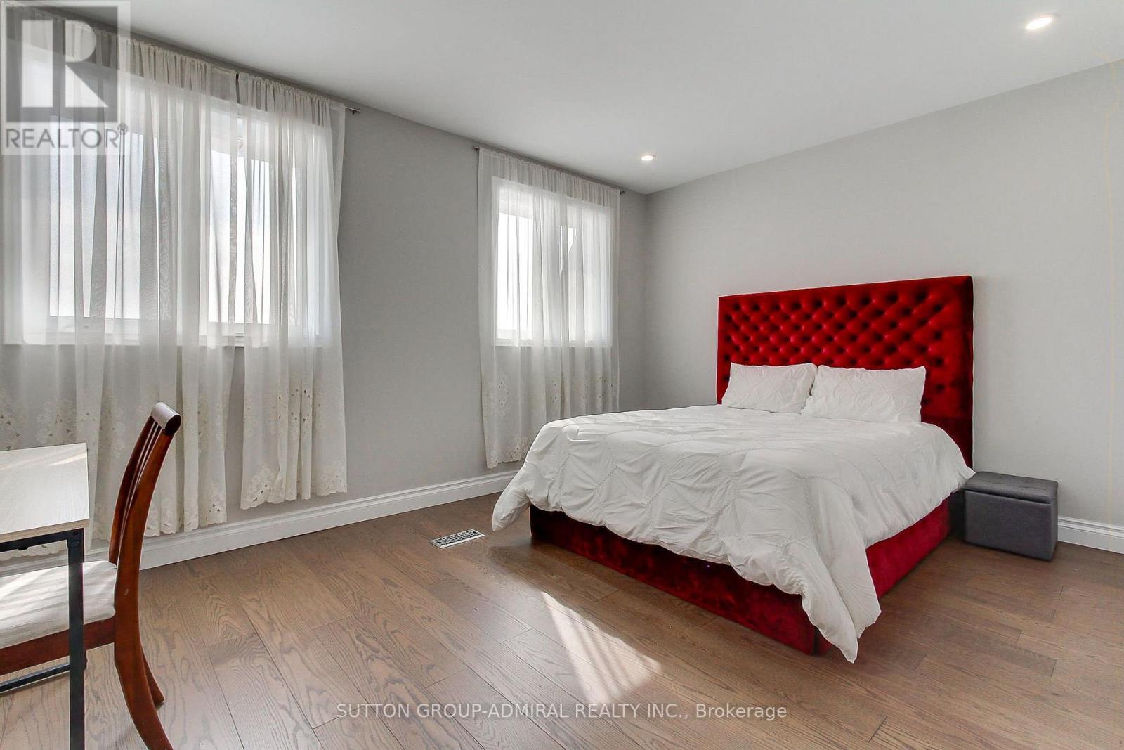 7205 19Th Side Road, King, ON - Indoor Photo Showing Bedroom