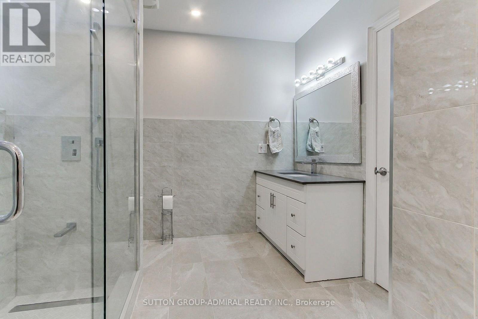 7205 19Th Side Road, King, ON - Indoor Photo Showing Bathroom