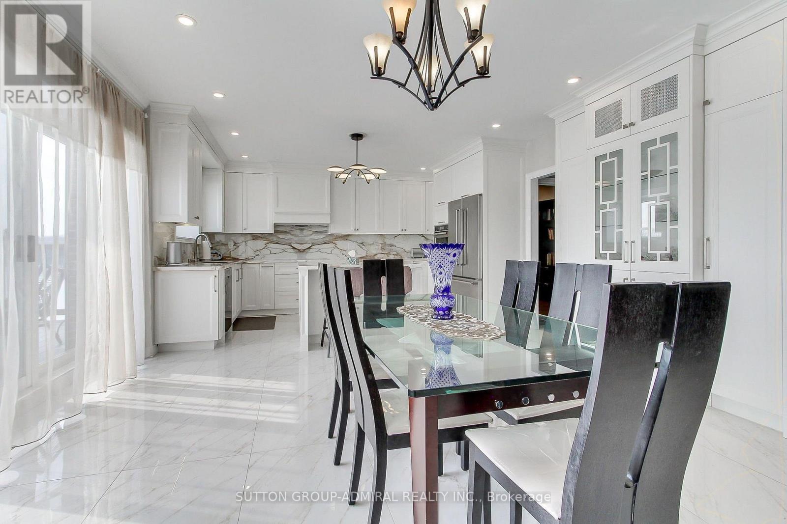 7205 19Th Side Road, King, ON - Indoor Photo Showing Dining Room
