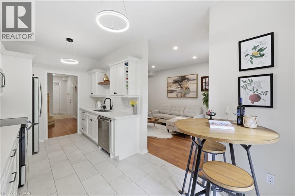 10 Davidson Boulevard Unit# 24, Dundas, ON - Indoor