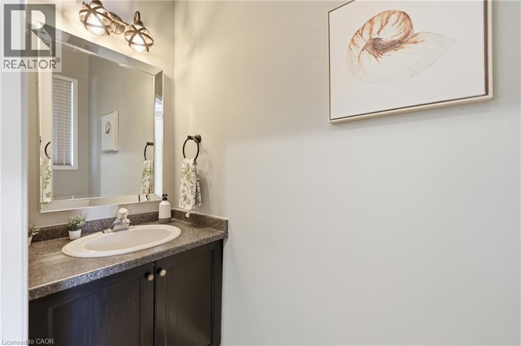 10 Davidson Boulevard Unit# 24, Dundas, ON - Indoor Photo Showing Bathroom