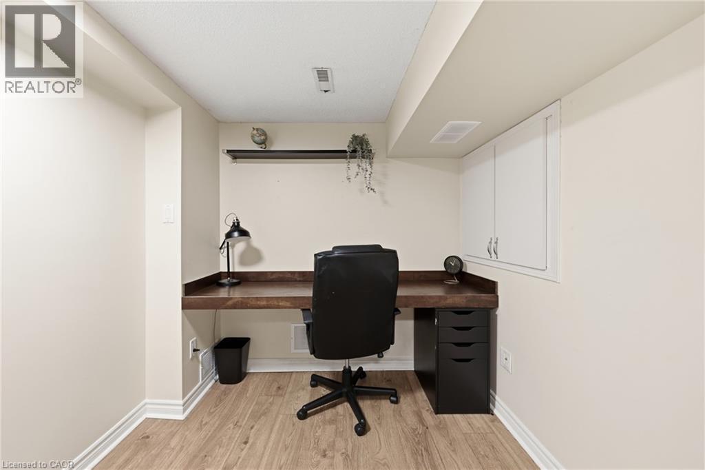10 Davidson Boulevard Unit# 24, Dundas, ON - Indoor