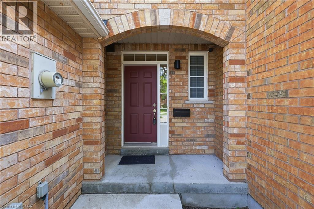 10 Davidson Boulevard Unit# 24, Dundas, ON - Outdoor With Exterior