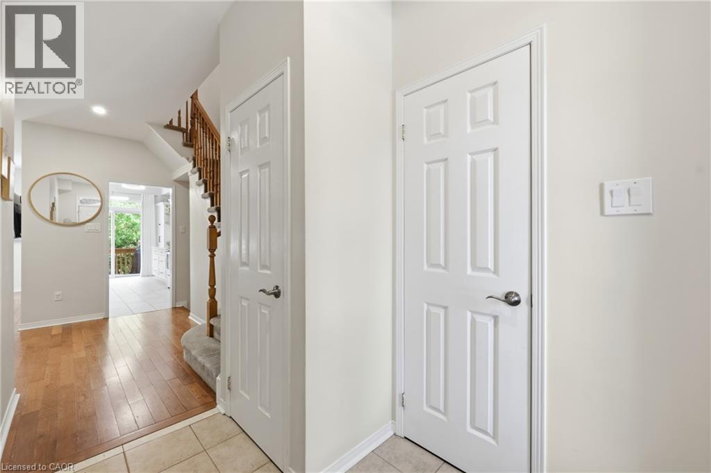 10 Davidson Boulevard Unit# 24, Dundas, ON - Indoor Photo Showing Other Room