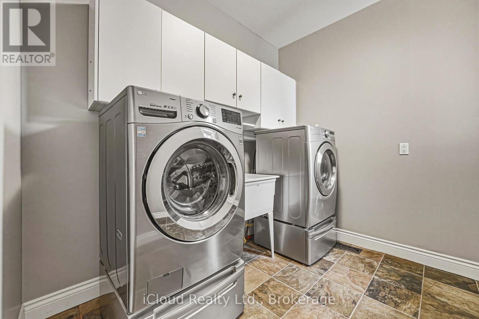 845 Hidden Valley Road, Kitchener, ON - Indoor Photo Showing Laundry Room