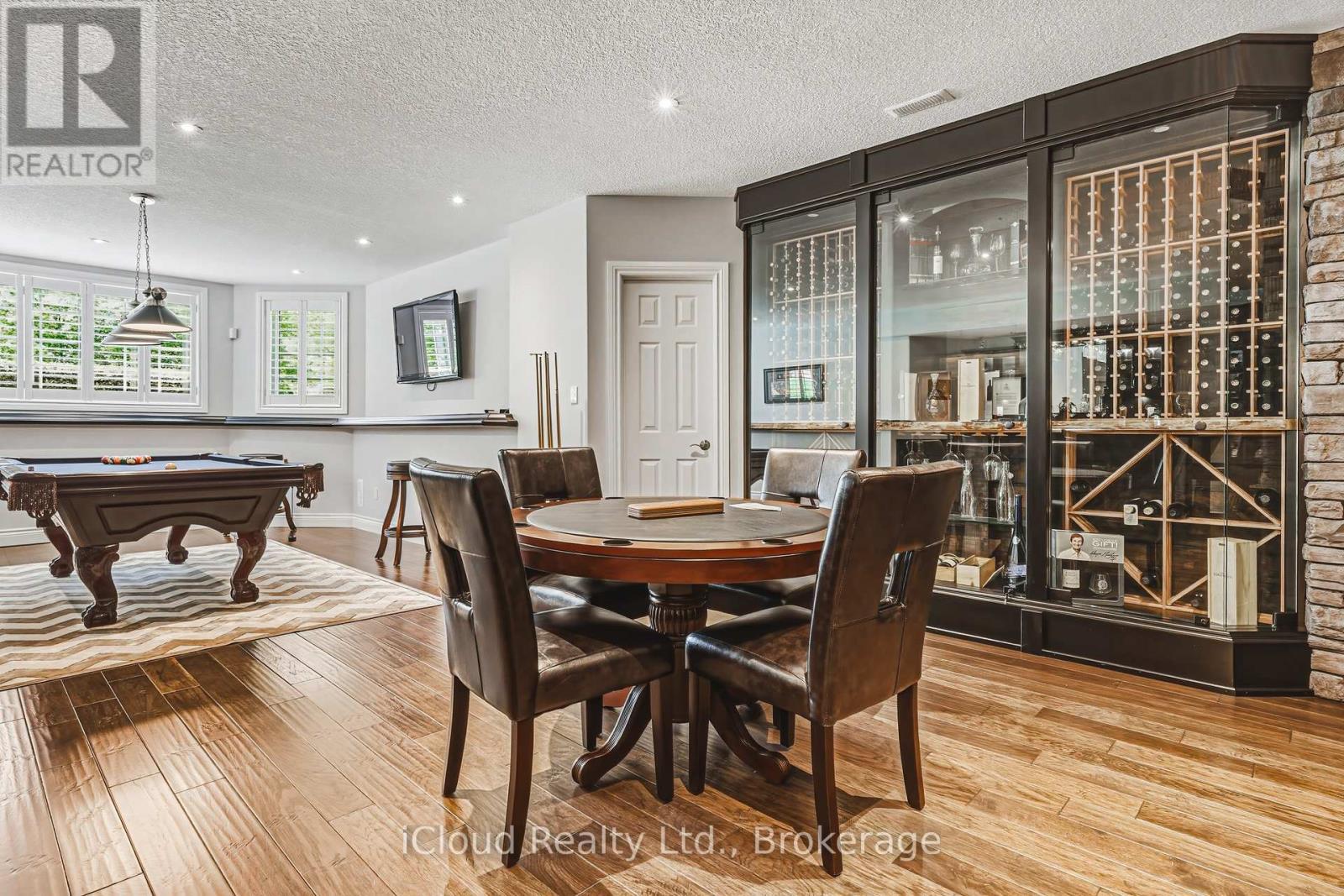 845 Hidden Valley Road, Kitchener, ON - Indoor Photo Showing Dining Room