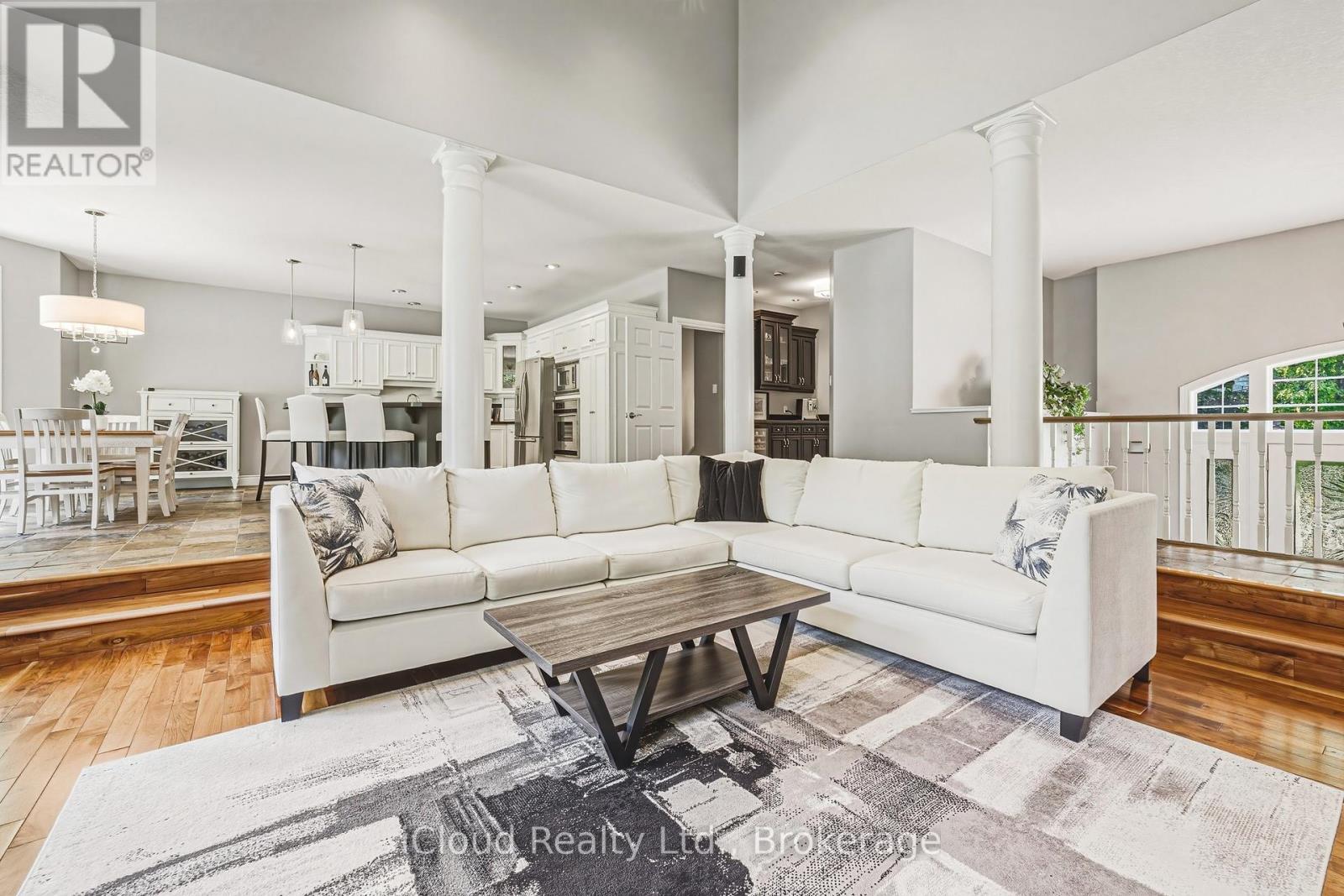 845 Hidden Valley Road, Kitchener, ON - Indoor Photo Showing Living Room