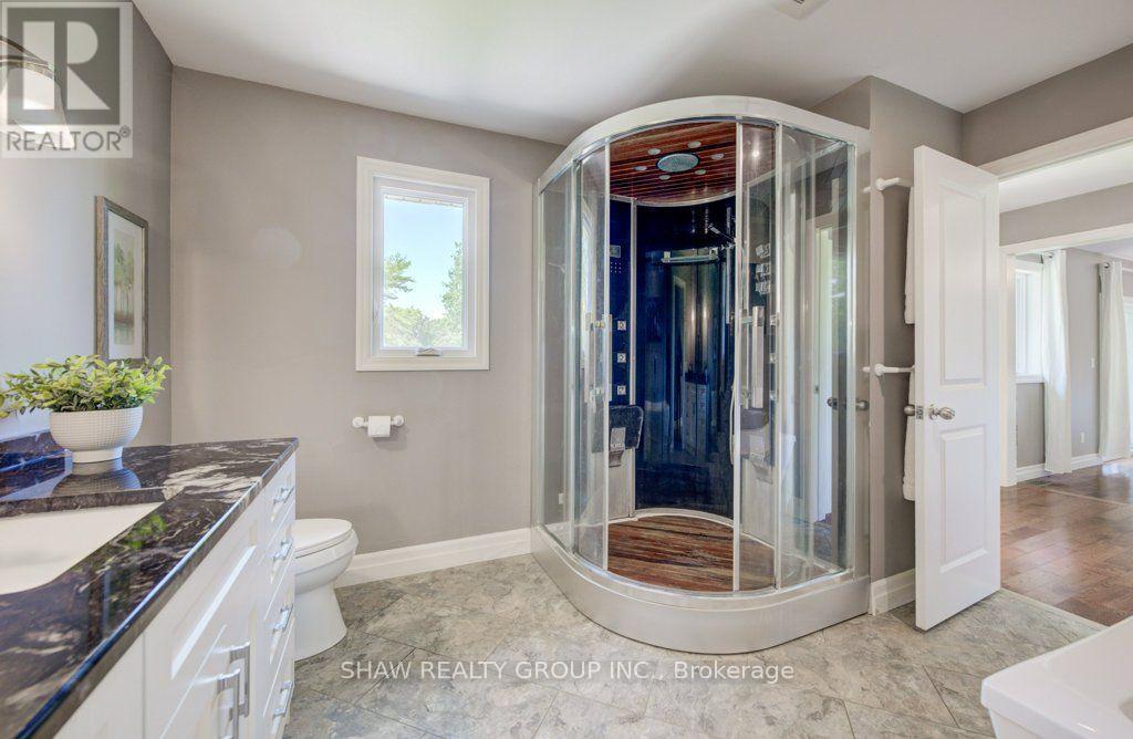 3335 Lobsinger Line, Wellesley, ON - Indoor Photo Showing Bathroom