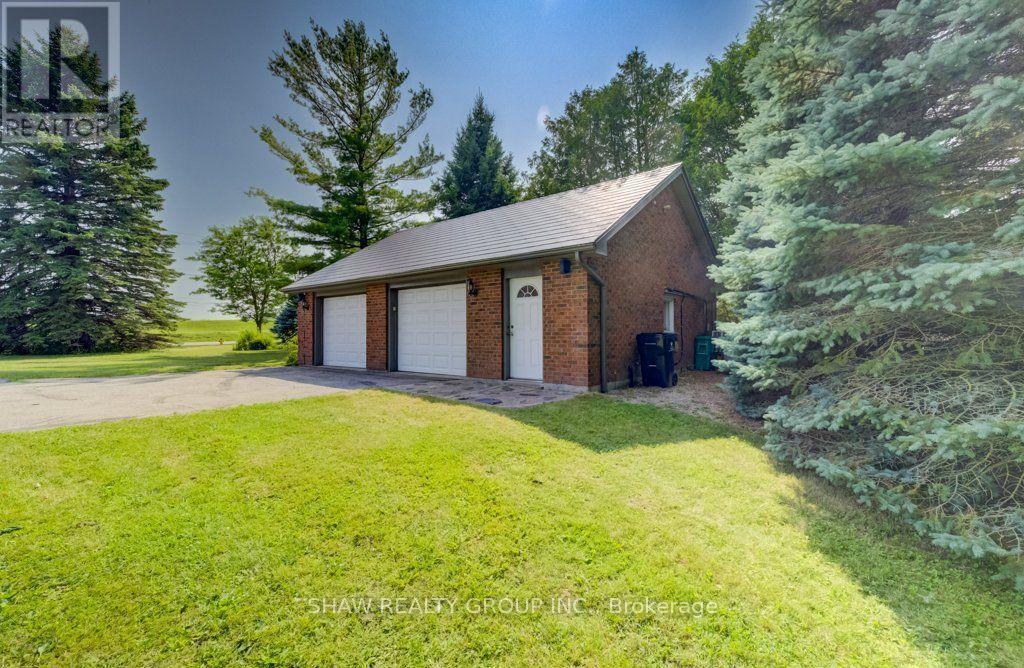 3335 Lobsinger Line, Wellesley, ON - Outdoor