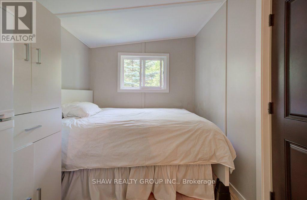 3335 Lobsinger Line, Wellesley, ON - Indoor Photo Showing Bedroom