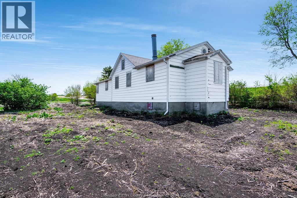 1833 Mersea Rd E, Leamington, ON - Outdoor