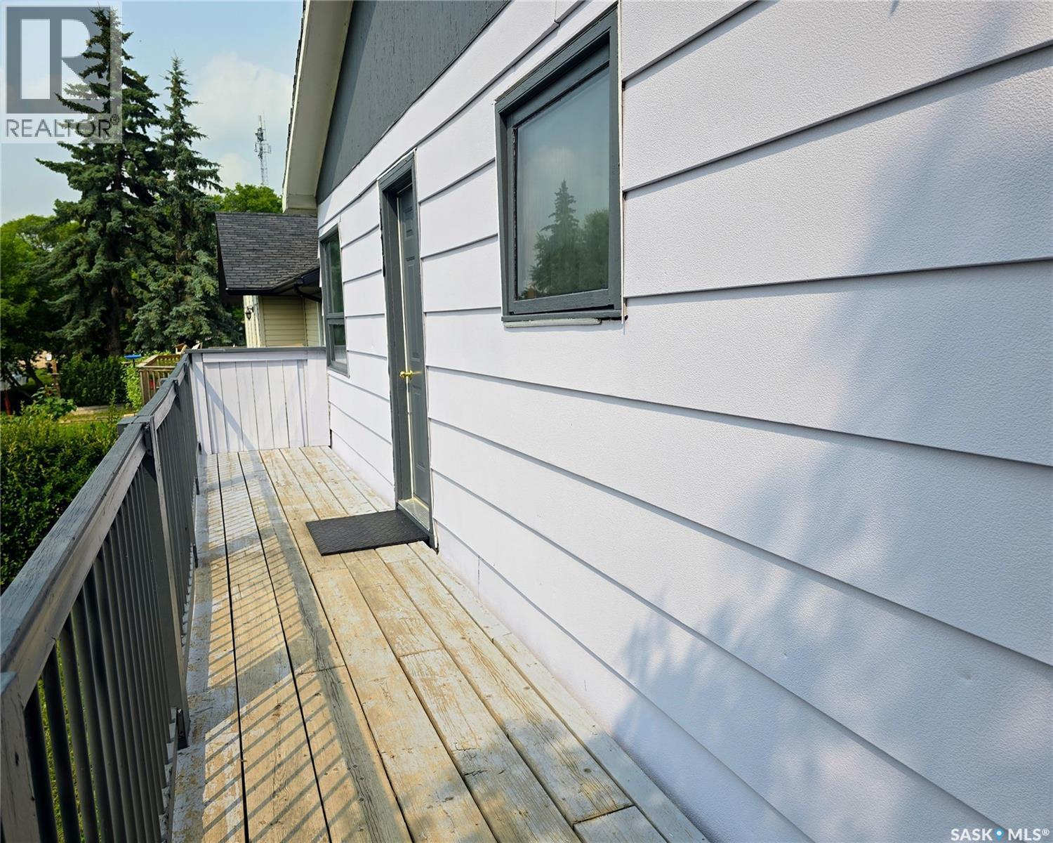 116 2Nd Avenue, Meacham, SK - Outdoor With Deck Patio Veranda With Exterior