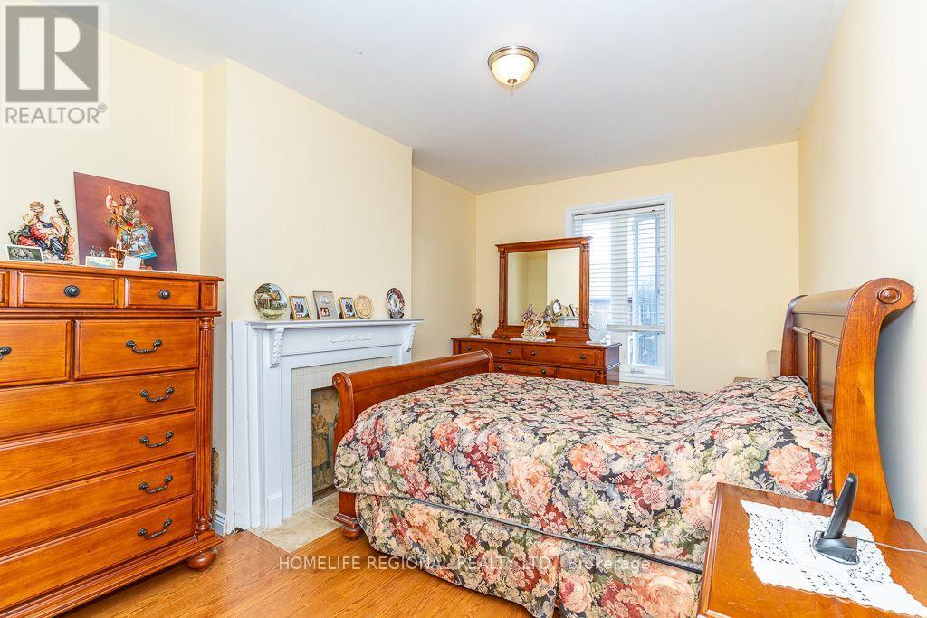 110 Grace Street, Toronto, ON - Indoor Photo Showing Bedroom