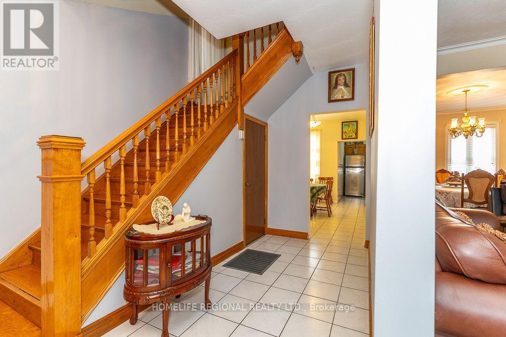 110 Grace Street, Toronto, ON - Indoor Photo Showing Other Room