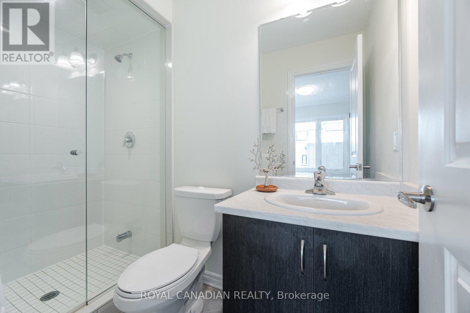 401 - 1034 Reflection Place, Pickering, ON - Indoor Photo Showing Bathroom