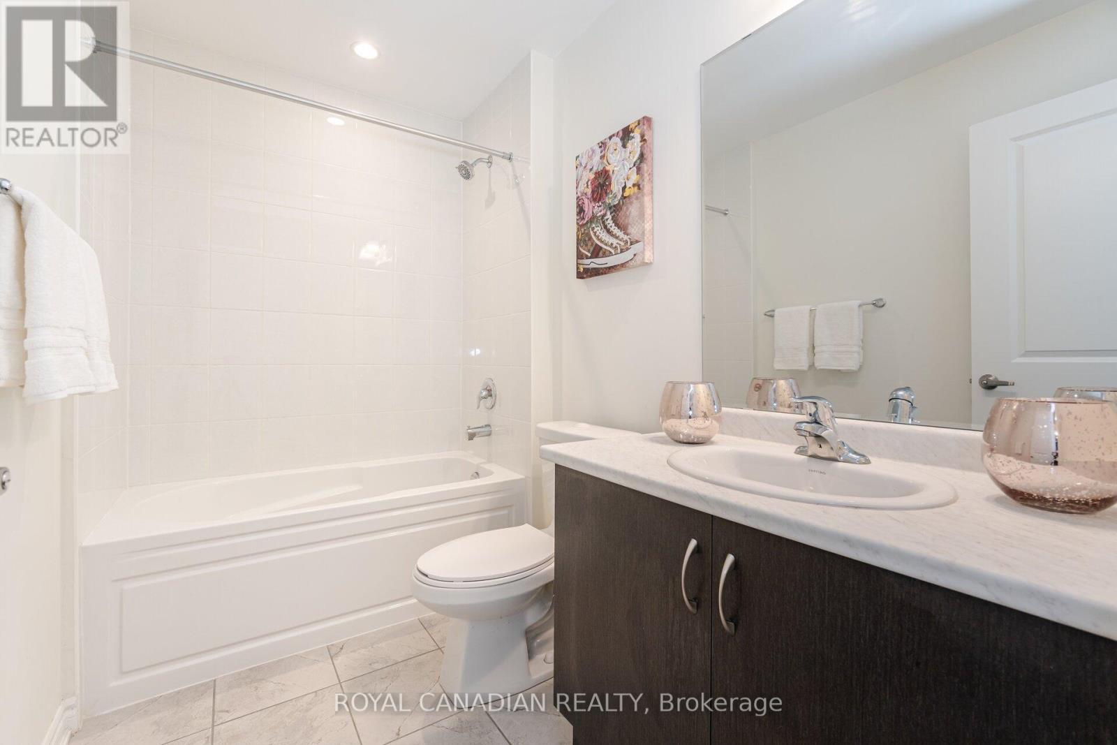 401 - 1034 Reflection Place, Pickering, ON - Indoor Photo Showing Bathroom