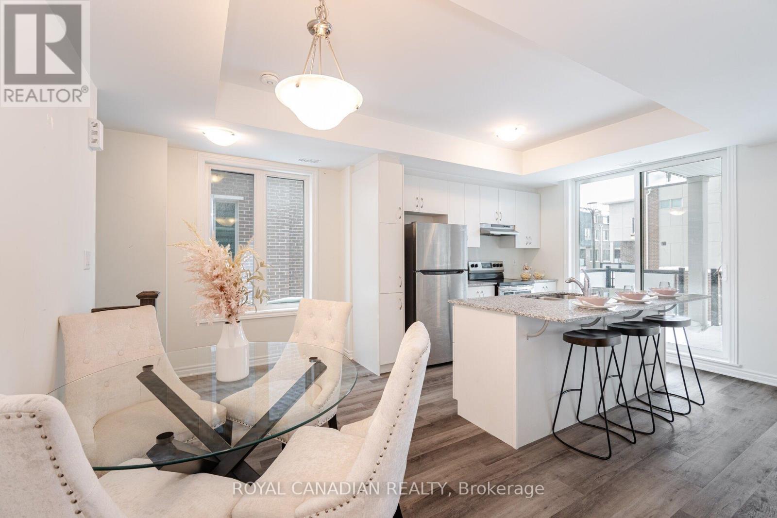 401 - 1034 Reflection Place, Pickering, ON - Indoor Photo Showing Dining Room