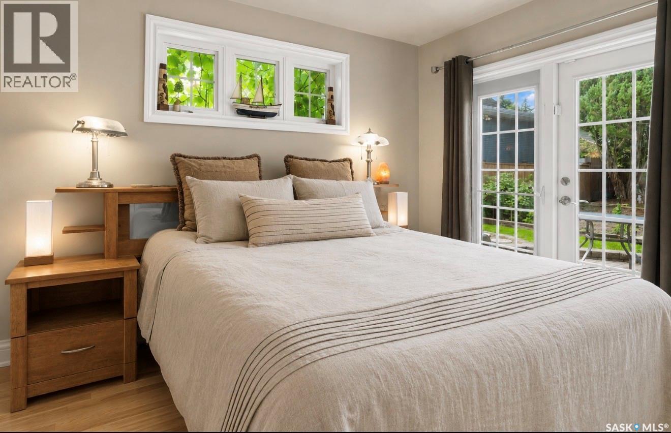 1201 Spadina Crescent W, Saskatoon, SK - Indoor Photo Showing Bedroom