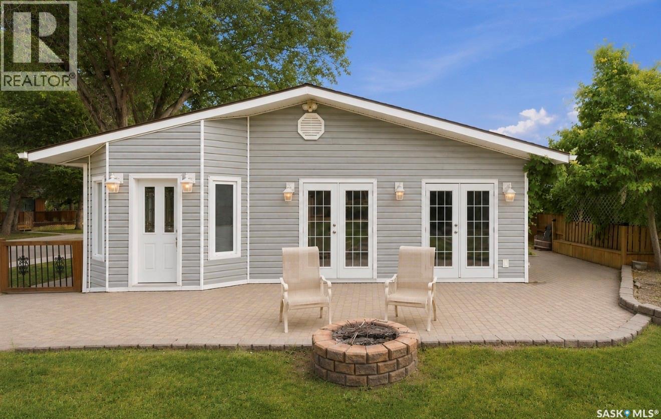 1201 Spadina Crescent W, Saskatoon, SK - Outdoor