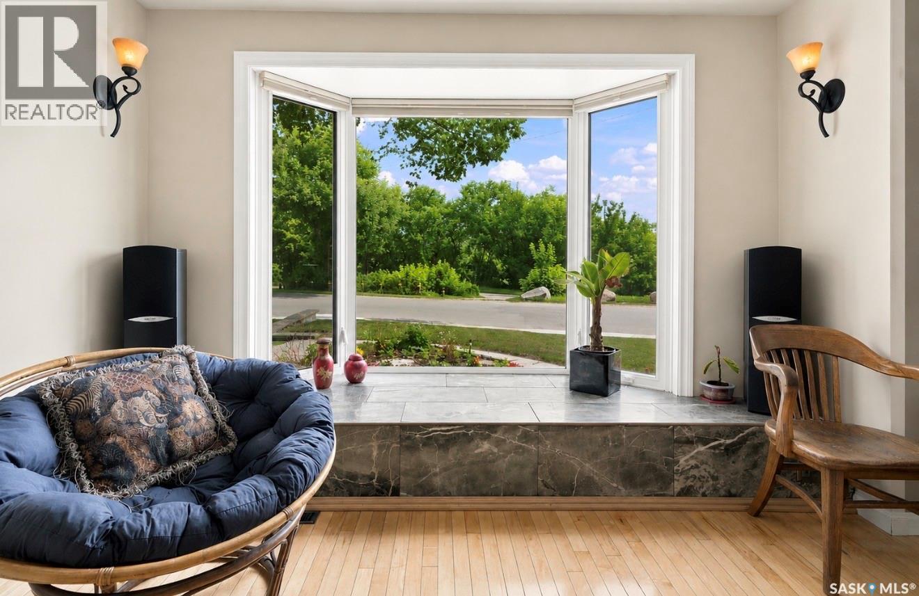 1201 Spadina Crescent W, Saskatoon, SK - Indoor