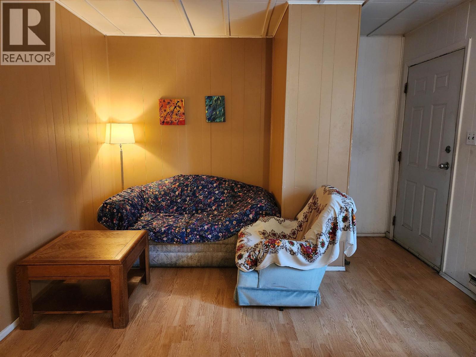 1944 Poplar Avenue, Quesnel, BC - Indoor