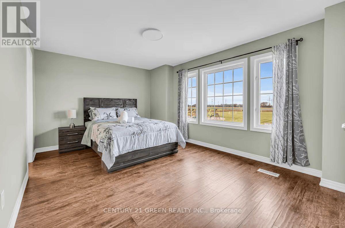 5 Sunset Way, Thorold, ON - Indoor Photo Showing Bedroom