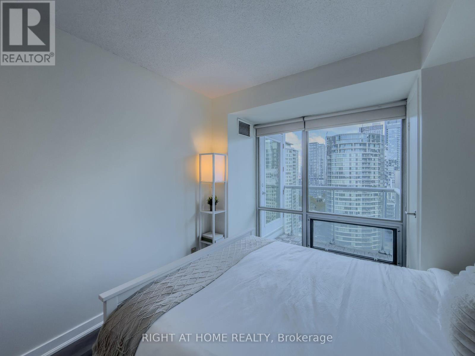 2611 - 81 Navy Wharf Court, Toronto, ON - Indoor Photo Showing Bedroom