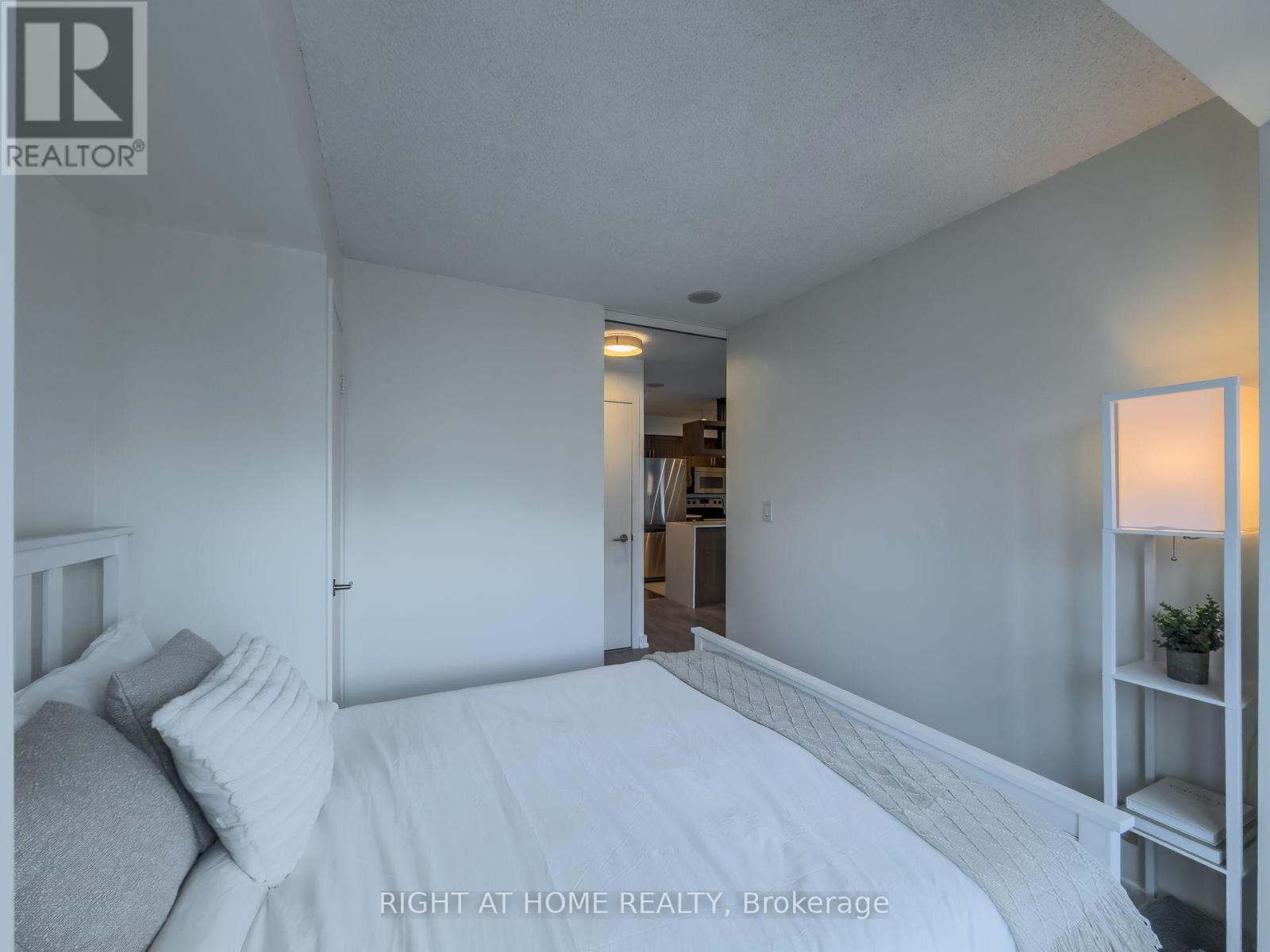 2611 - 81 Navy Wharf Court, Toronto, ON - Indoor Photo Showing Bedroom