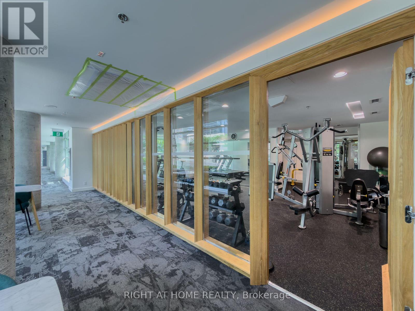 2611 - 81 Navy Wharf Court, Toronto, ON - Indoor Photo Showing Gym Room