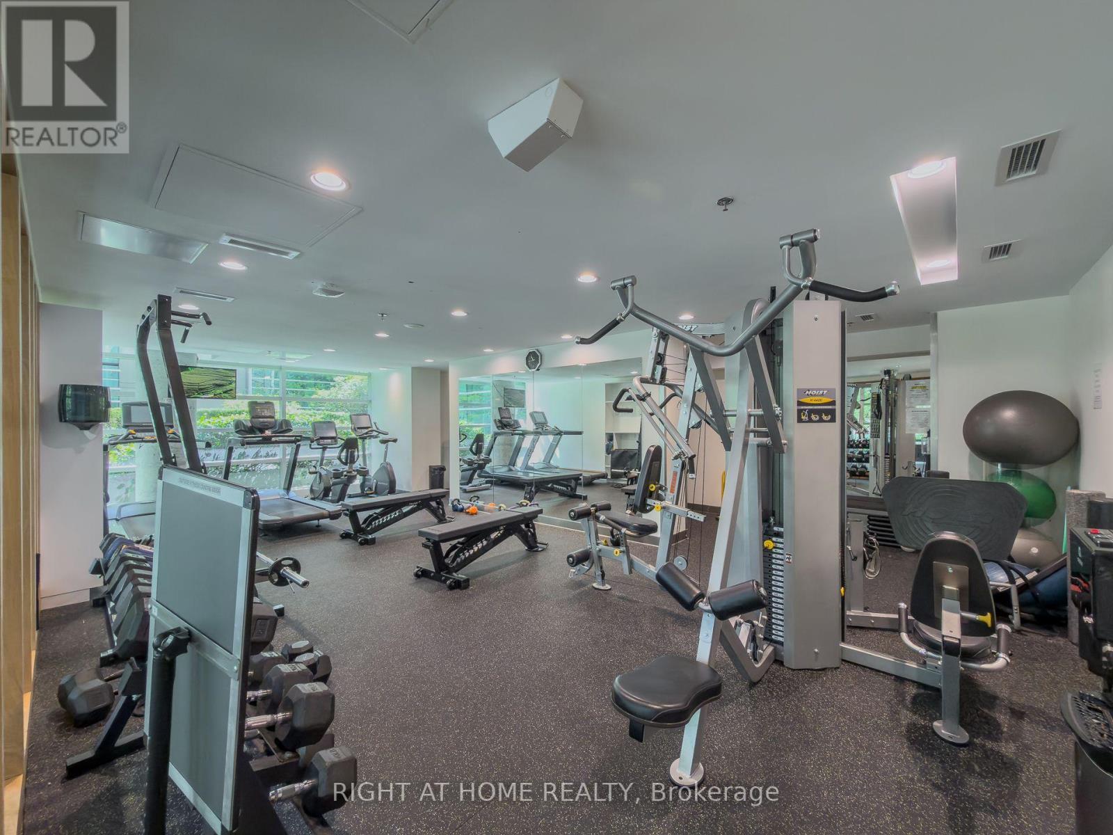 2611 - 81 Navy Wharf Court, Toronto, ON - Indoor Photo Showing Gym Room