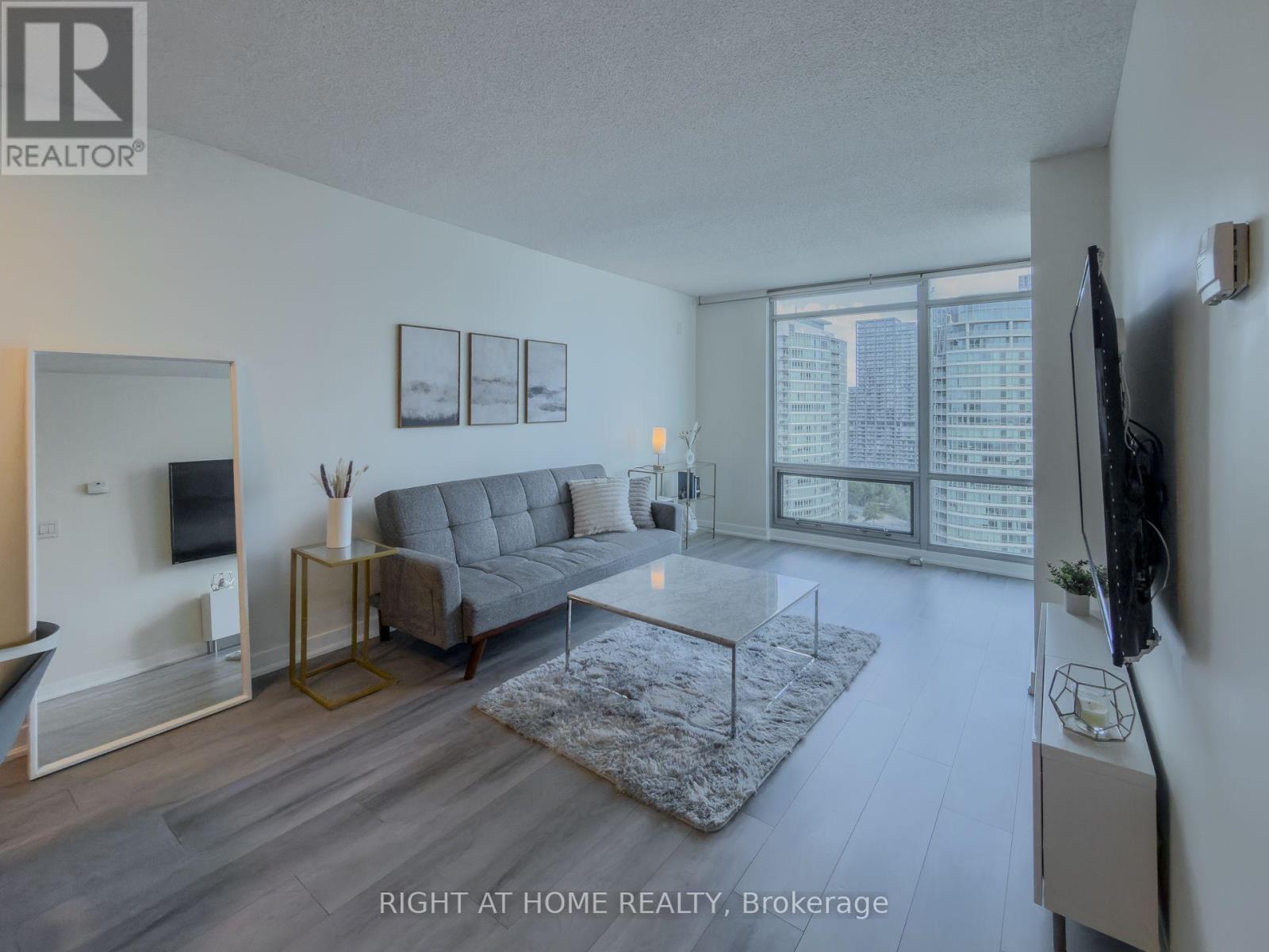 2611 - 81 Navy Wharf Court, Toronto, ON - Indoor Photo Showing Living Room