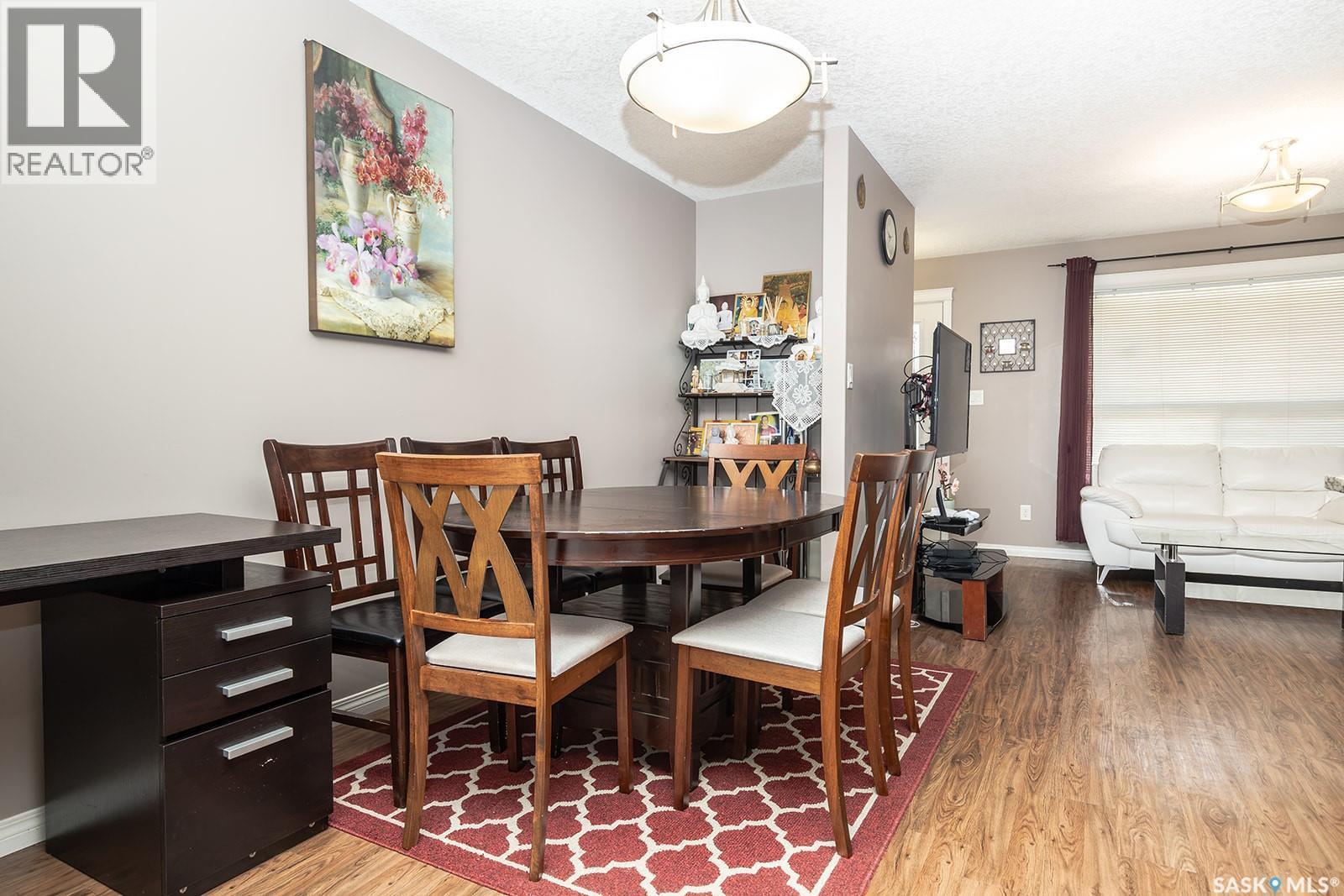 118 125 Willis Crescent, Saskatoon, SK - Indoor Photo Showing Dining Room