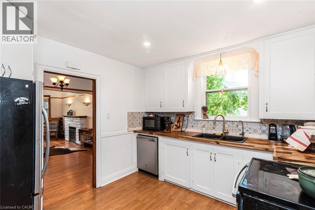 52 Cameron Avenue S, Hamilton, ON - Indoor Photo Showing Kitchen With Double Sink