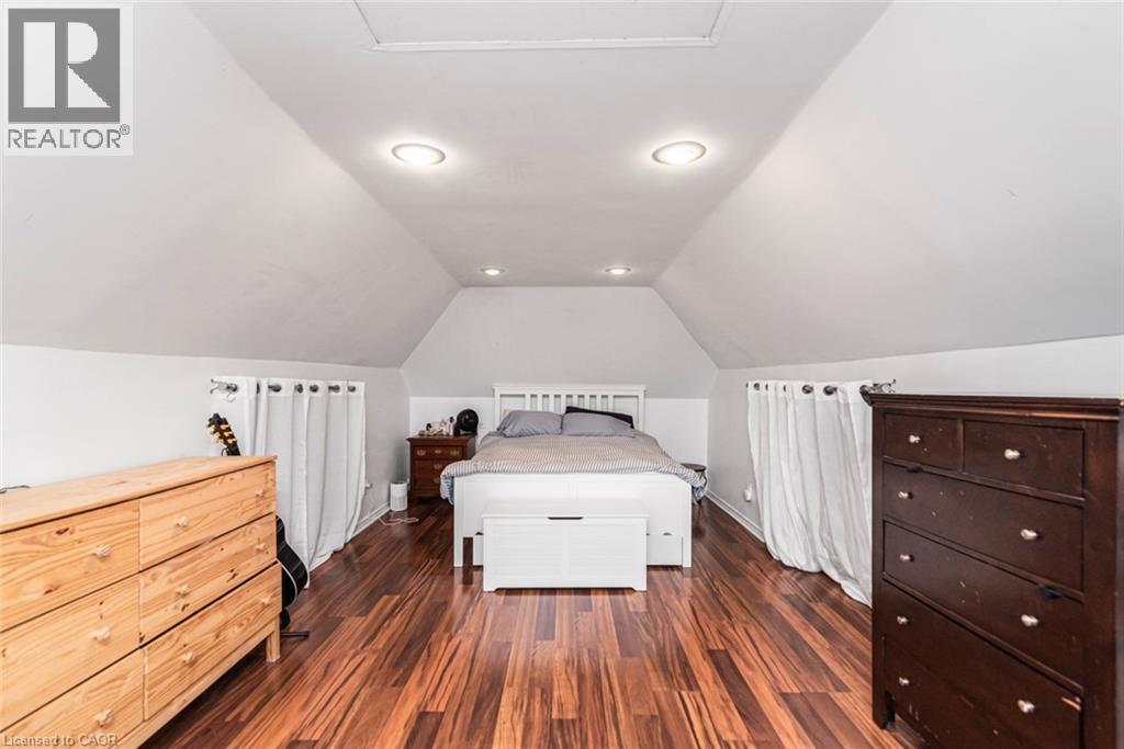 52 Cameron Avenue S, Hamilton, ON - Indoor