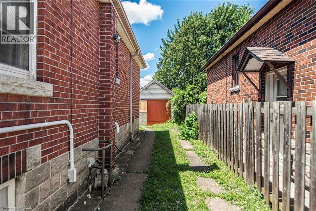 52 Cameron Avenue S, Hamilton, ON - Outdoor