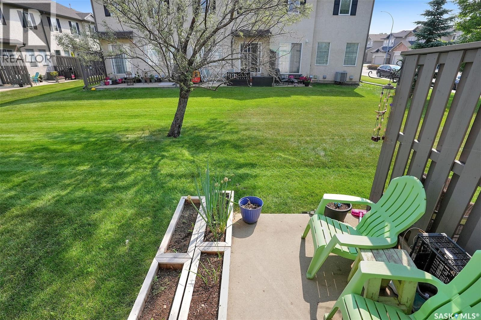 2 3101 Tregarva Road E, Regina, SK - Outdoor