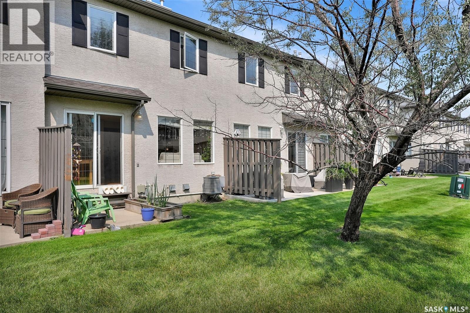 2 3101 Tregarva Road E, Regina, SK - Outdoor