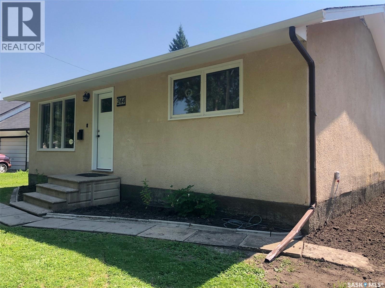 244 Northern Avenue, Canora, SK - Outdoor
