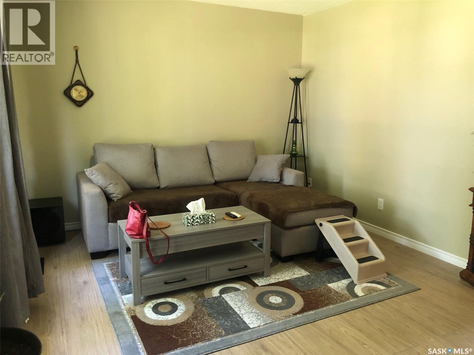 244 Northern Avenue, Canora, SK - Indoor Photo Showing Living Room