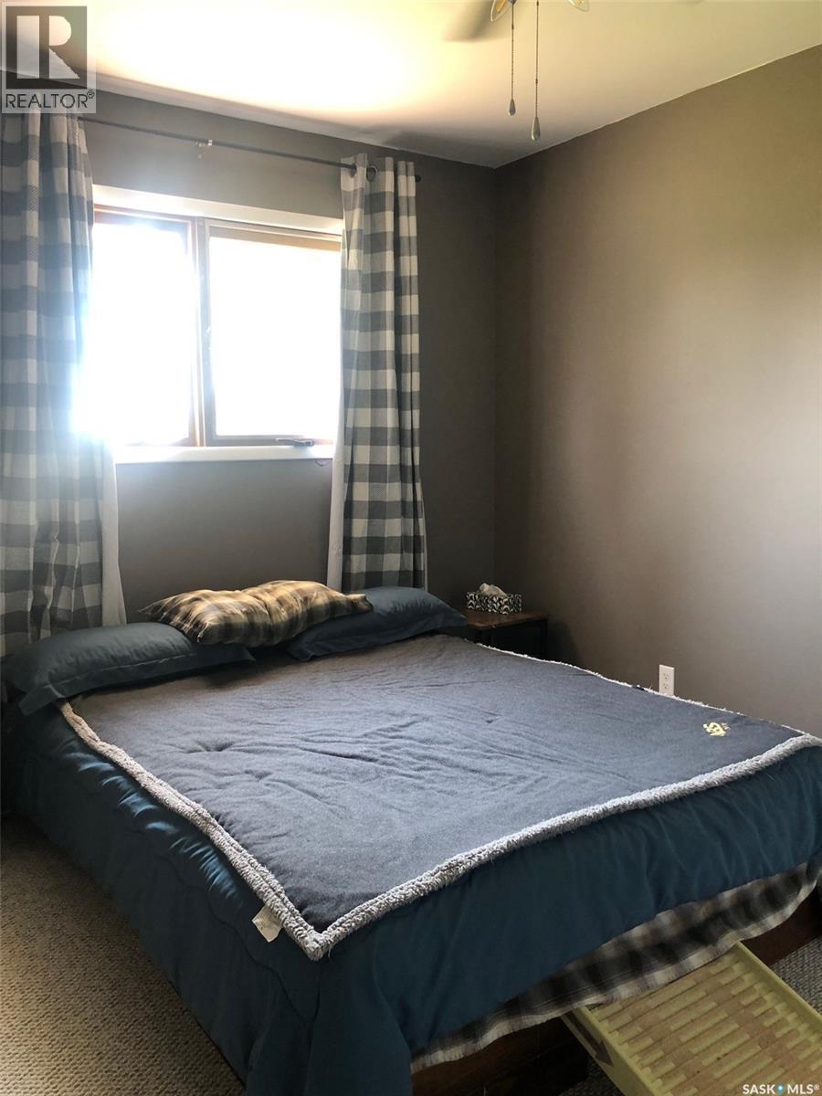244 Northern Avenue, Canora, SK - Indoor Photo Showing Bedroom
